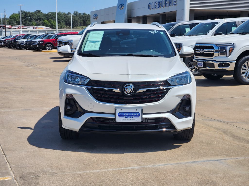 Used 2022 Buick Encore GX Select w/ Sport Touring Package FWD image 2