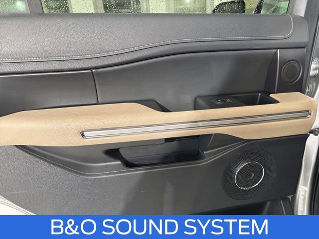 Used 2024 Ford Expedition Limited image 18