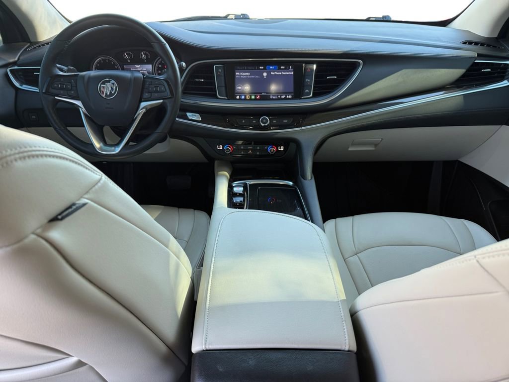 Used 2023 Buick Enclave Essence image 10