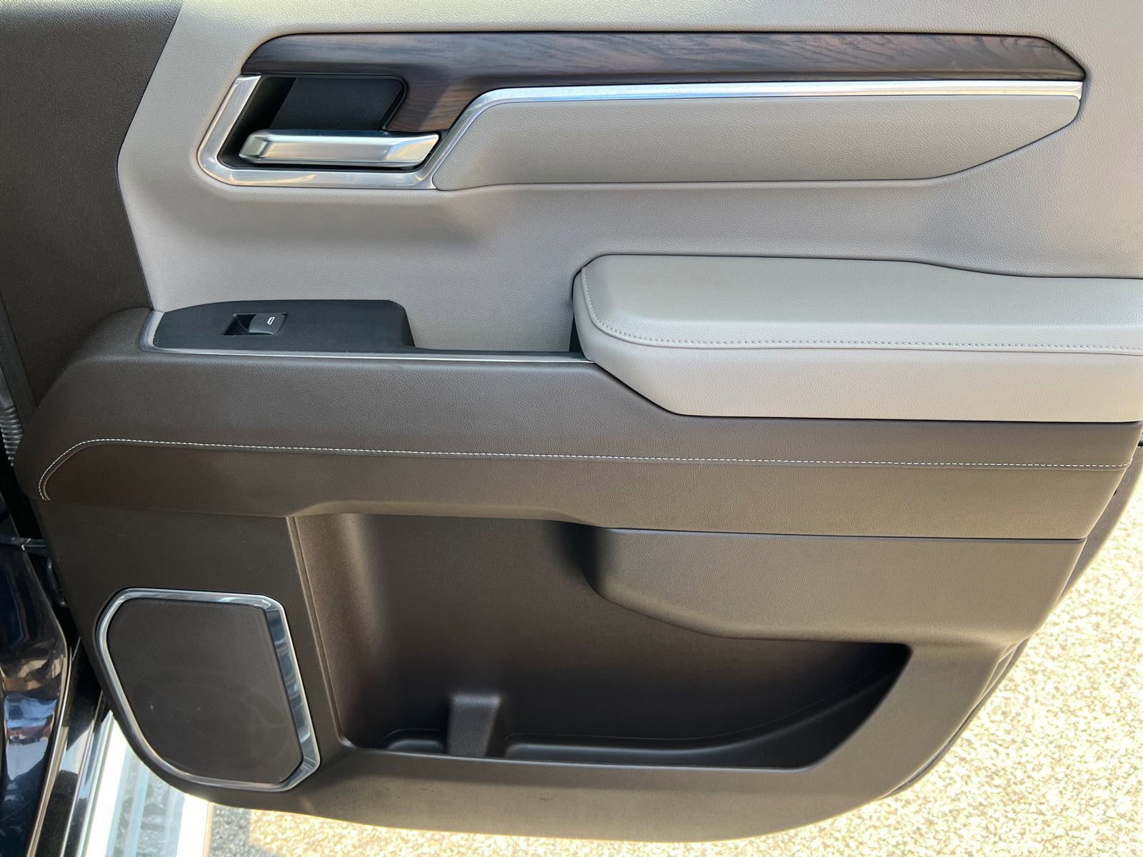 Used 2022 GMC Sierra 1500 SLT w/ SLT Premium Plus Package image 19