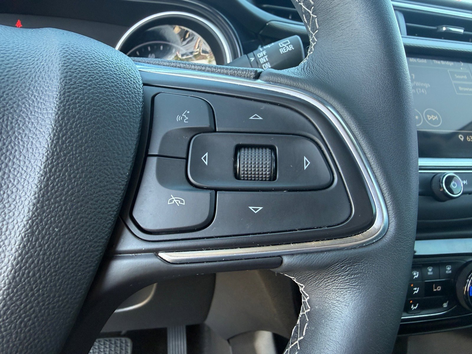 Used 2023 Buick Encore GX Select w/ Safety Package II image 15