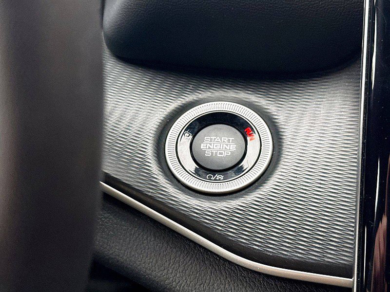 Used 2023 Jeep Grand Cherokee L Laredo image 24