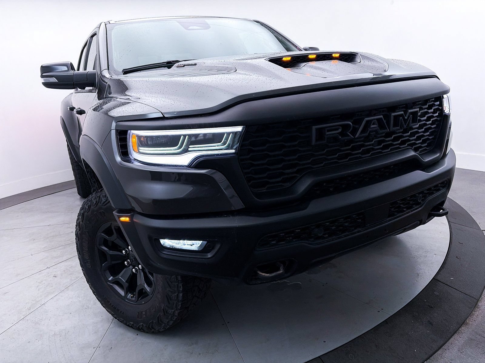 Used 2025 RAM 1500 RHO AWD/4WD image 3
