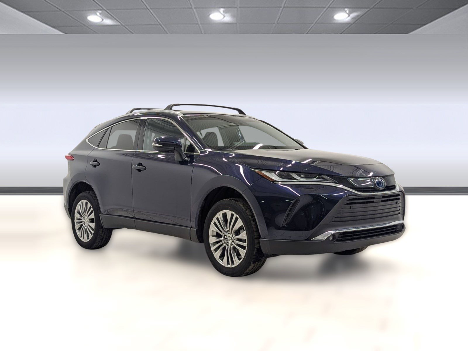 Used 2024 Toyota Venza XLE image 6