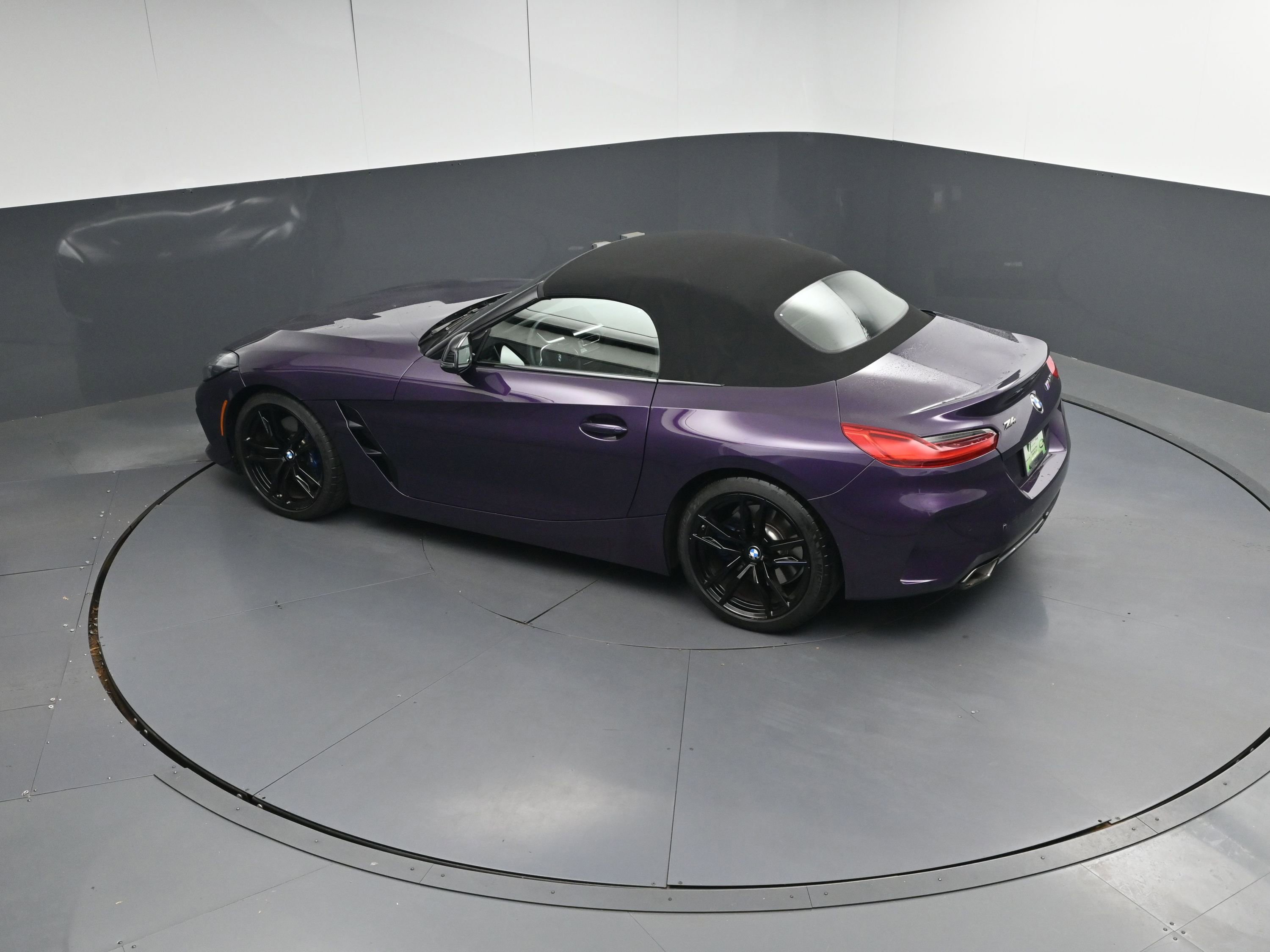 Used 2023 BMW Z4 M40i w/ Premium Package image 38