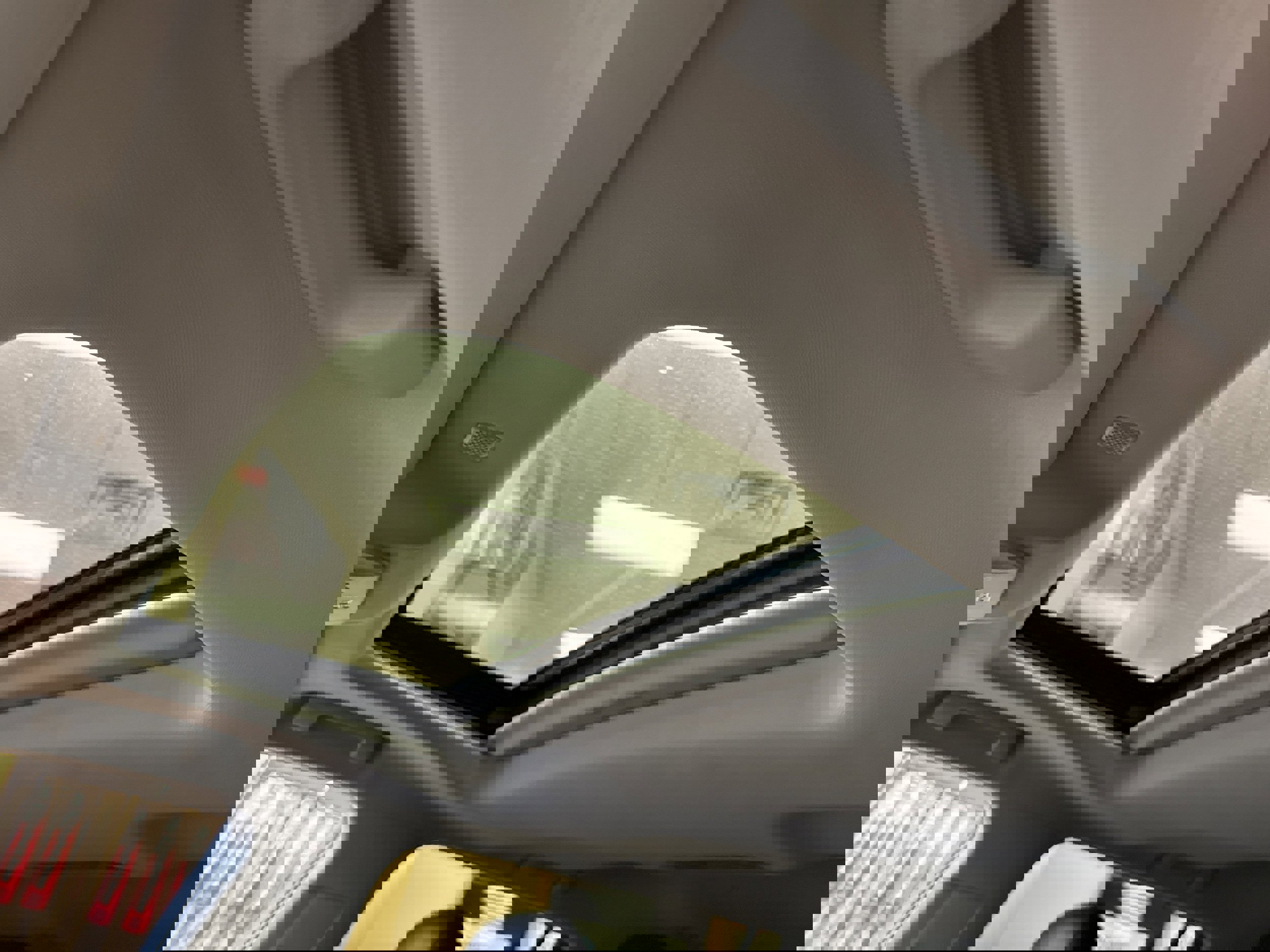 Used 2022 Toyota Highlander XLE image 6