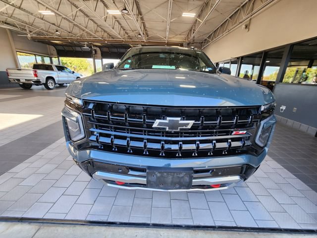 Used 2025 Chevrolet Tahoe Z71 w/ Comfort Package AWD/4WD image 2