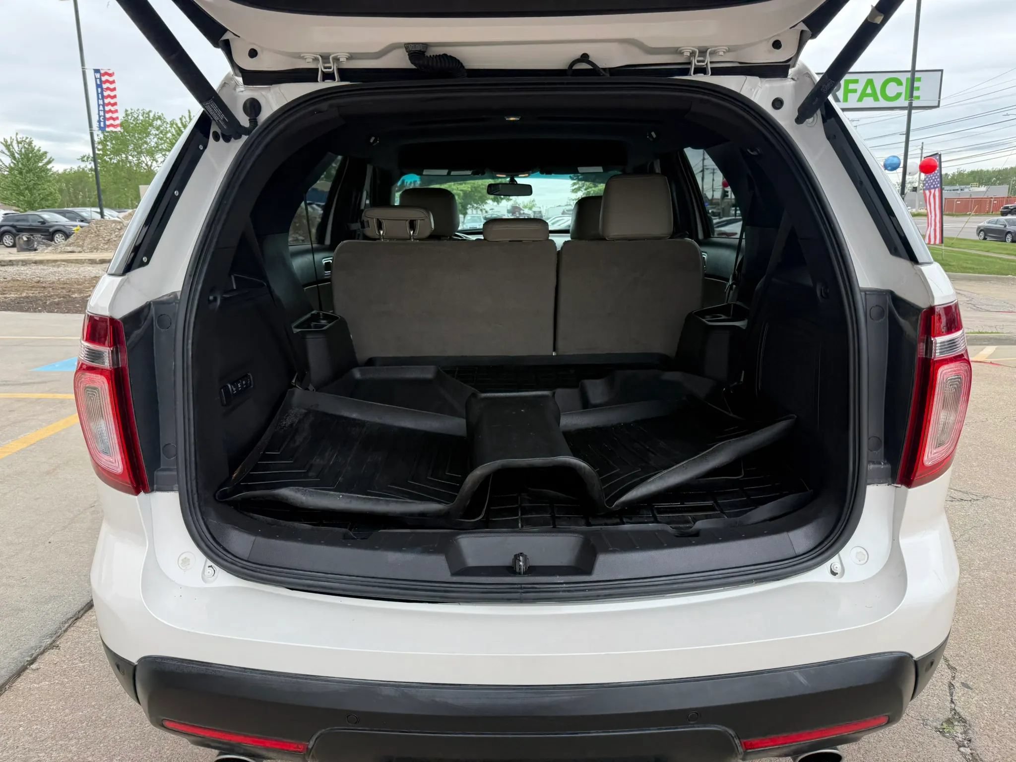 Used 2015 Ford Explorer Limited w/ Equipment Group 301A AWD/4WD image 14