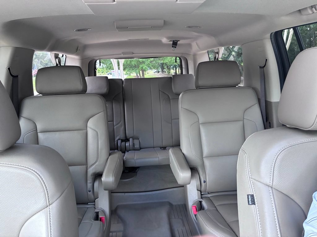 Used 2020 Chevrolet Suburban Premier RWD image 30
