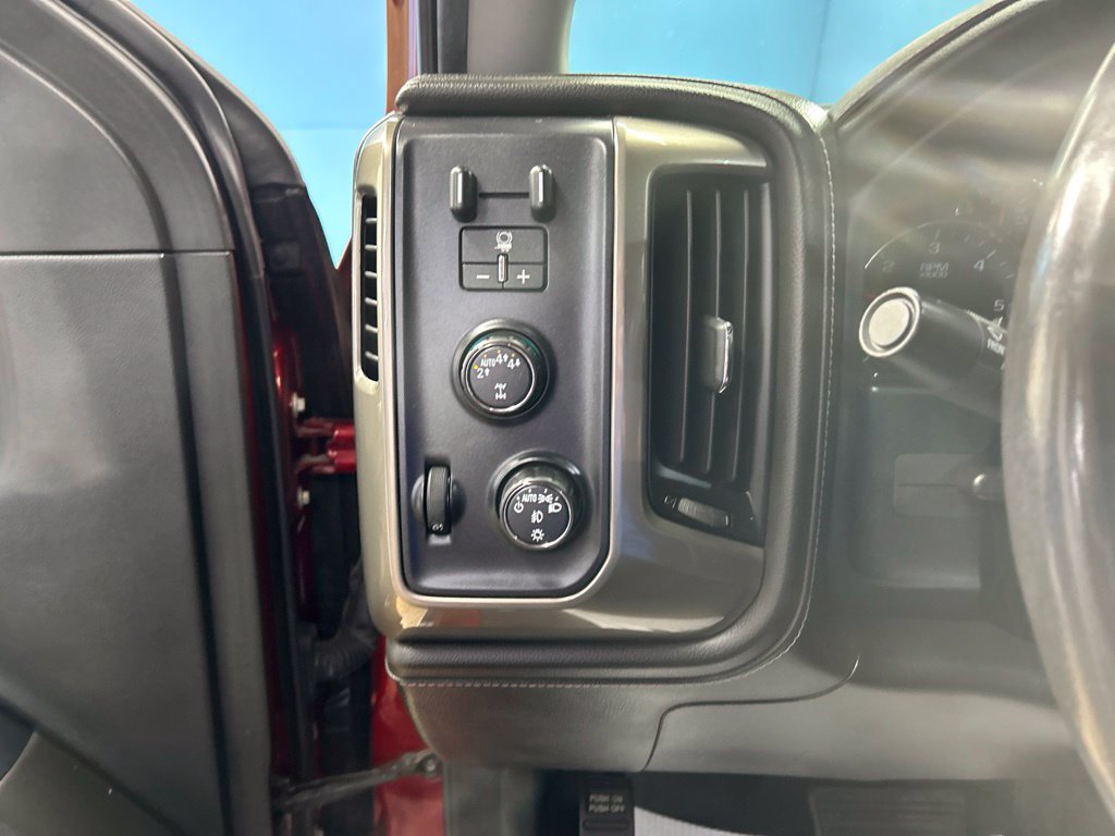 Used 2018 Chevrolet Silverado 1500 High Country AWD/4WD image 26