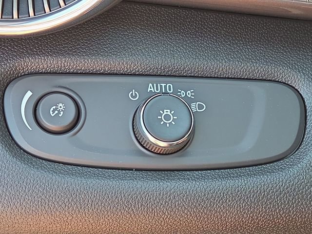 New 2026 Chevrolet Trax ACTIV w/ Driver Confidence Package image 17