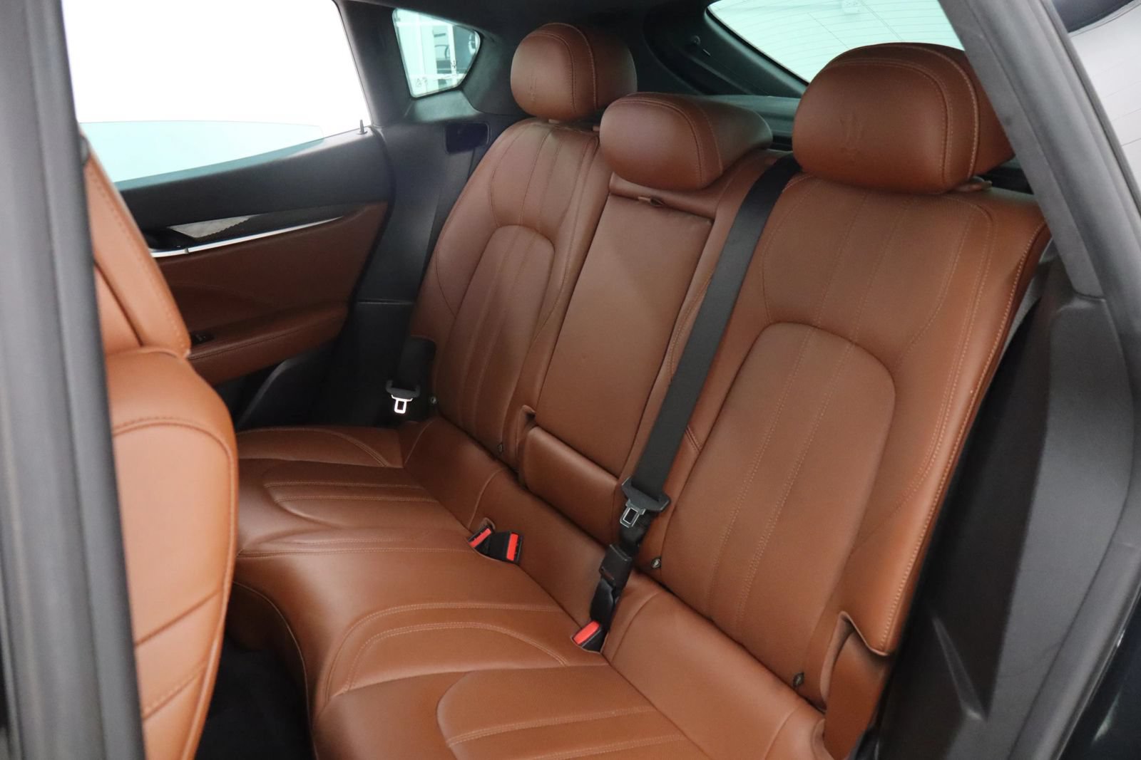 Used 2017 Maserati Levante S AWD/4WD image 28
