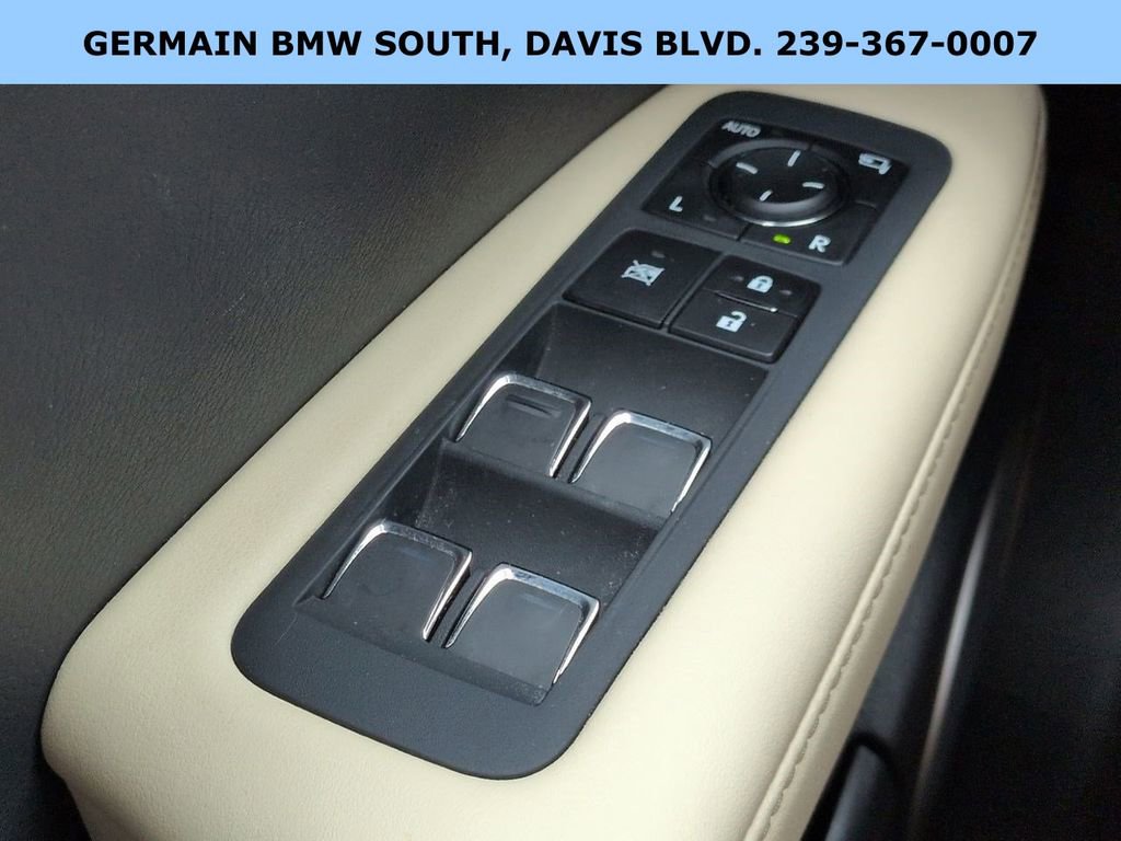 Used 2022 Lexus RX 350L Premium w/ Premium Package image 26