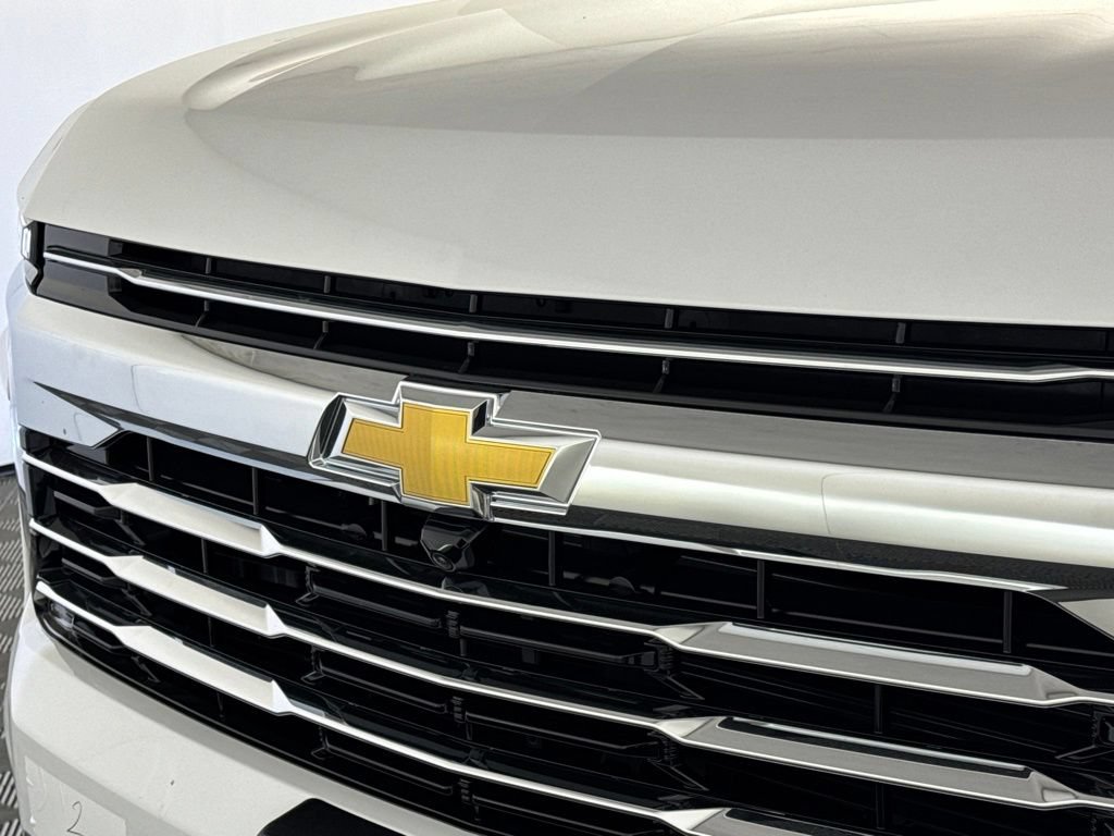 New 2026 Chevrolet Suburban LT w/ Comfort Package AWD/4WD image 39