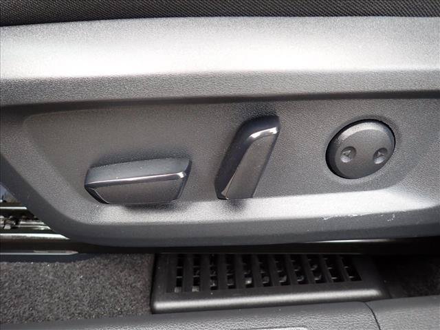 Used 2022 Nissan Rogue SV AWD/4WD image 12