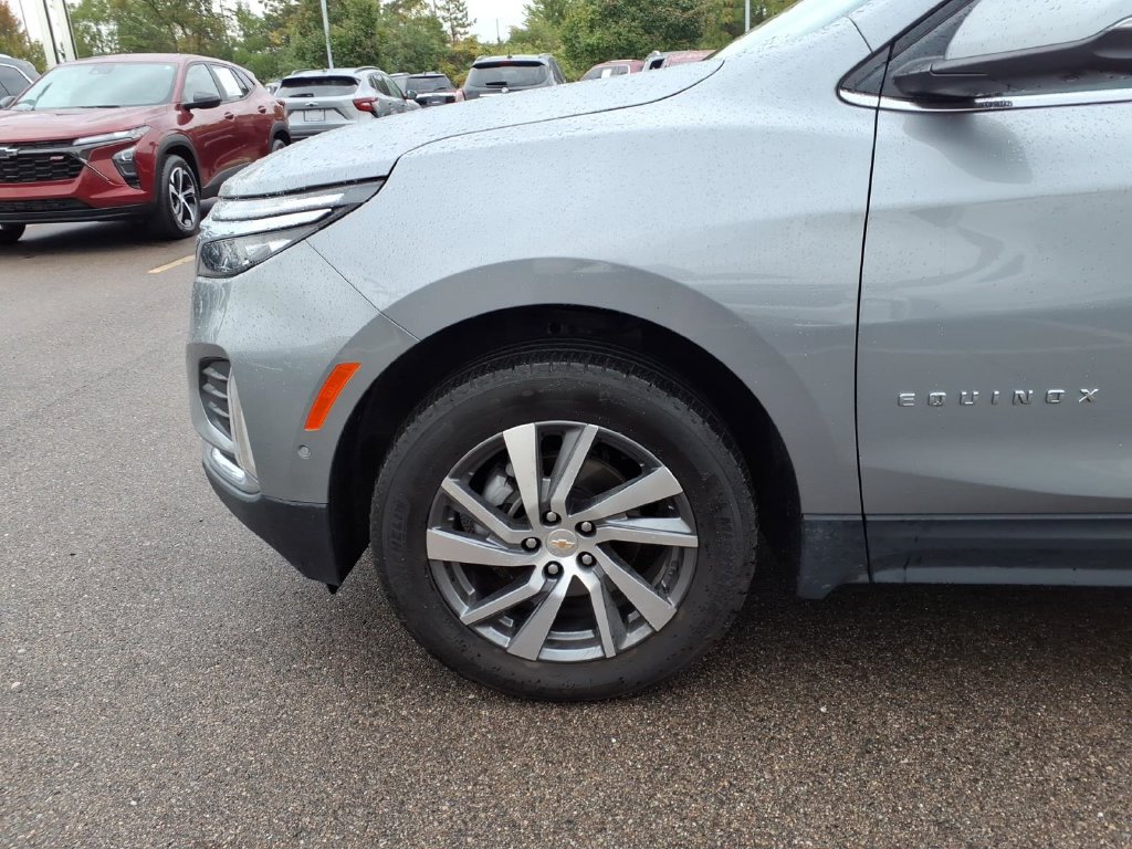 Used 2024 Chevrolet Equinox Premier AWD/4WD image 24