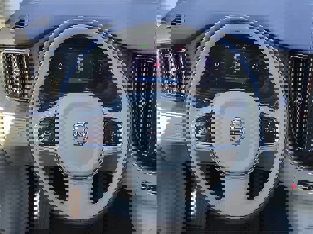 Used 2025 Volvo XC60 T8 Core w/ Protection Package Premier image 22