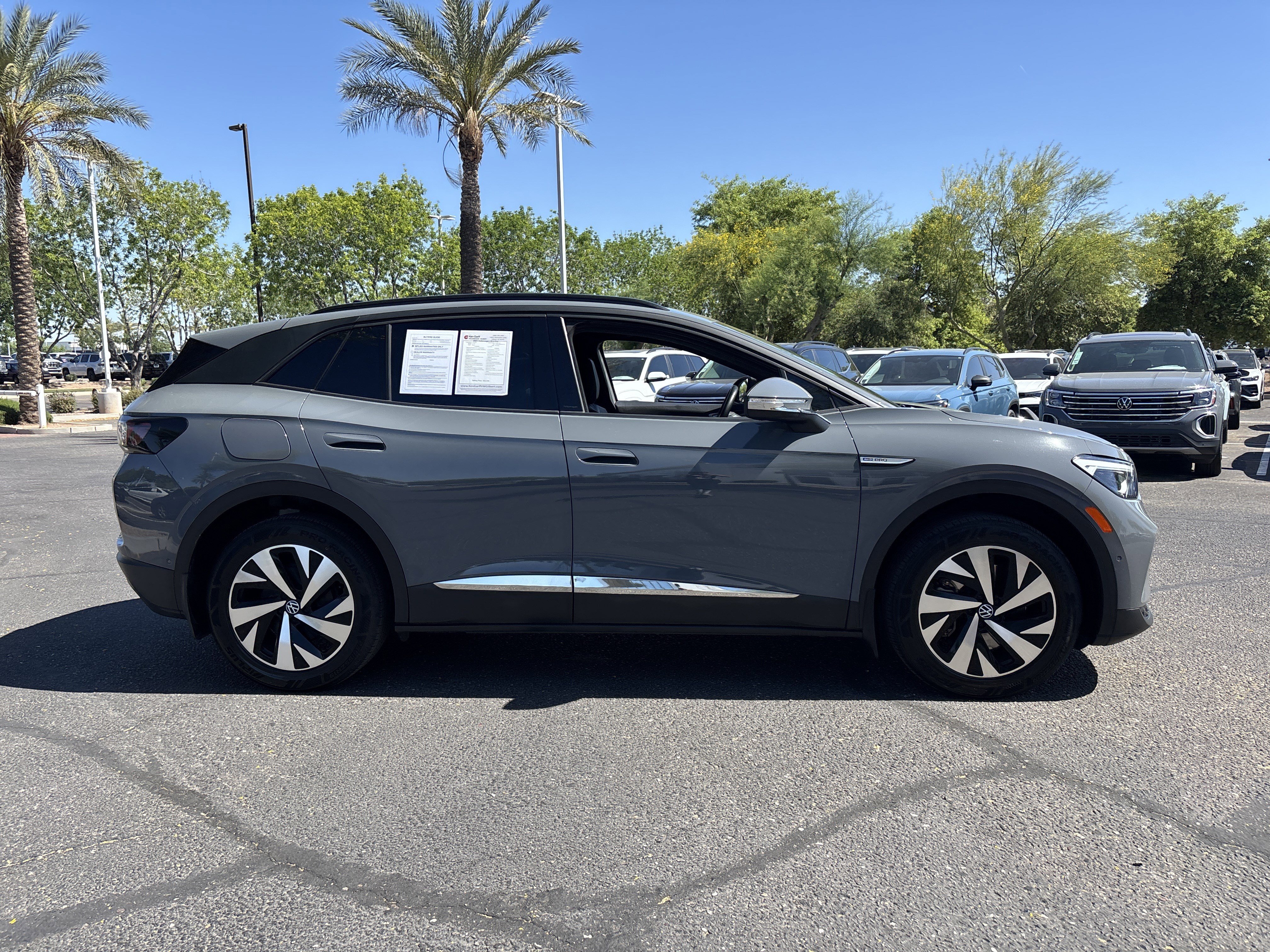 Used 2023 Volkswagen ID.4 Pro image 5