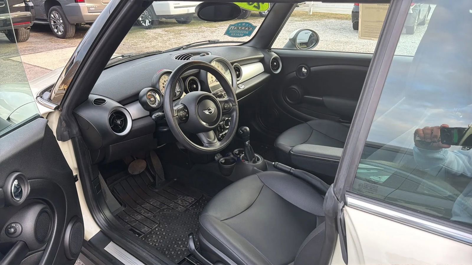Used 2013 MINI Cooper Convertible image 11