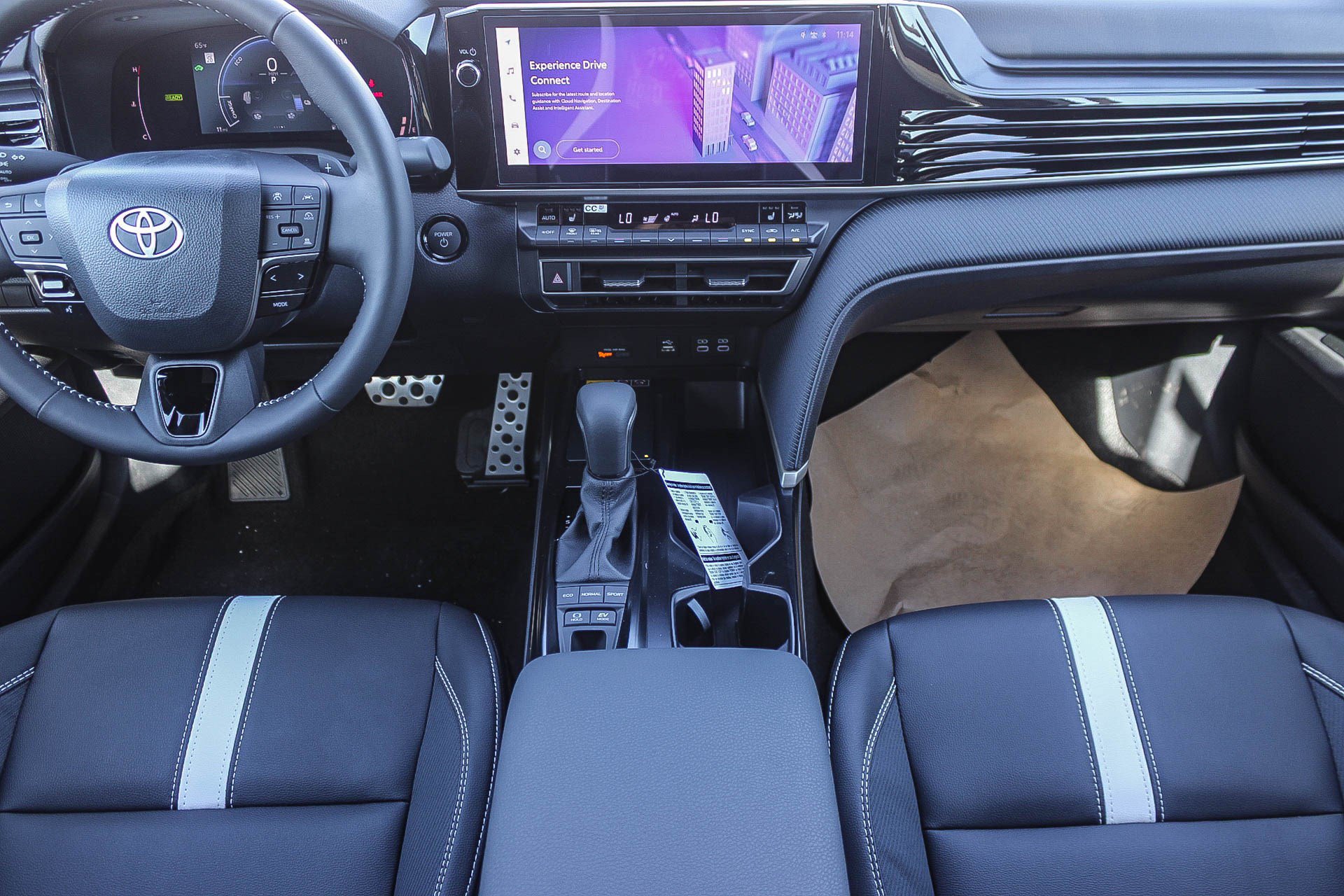 New 2026 Toyota Camry SE w/ Multimedia Upgrade Package FWD image 15