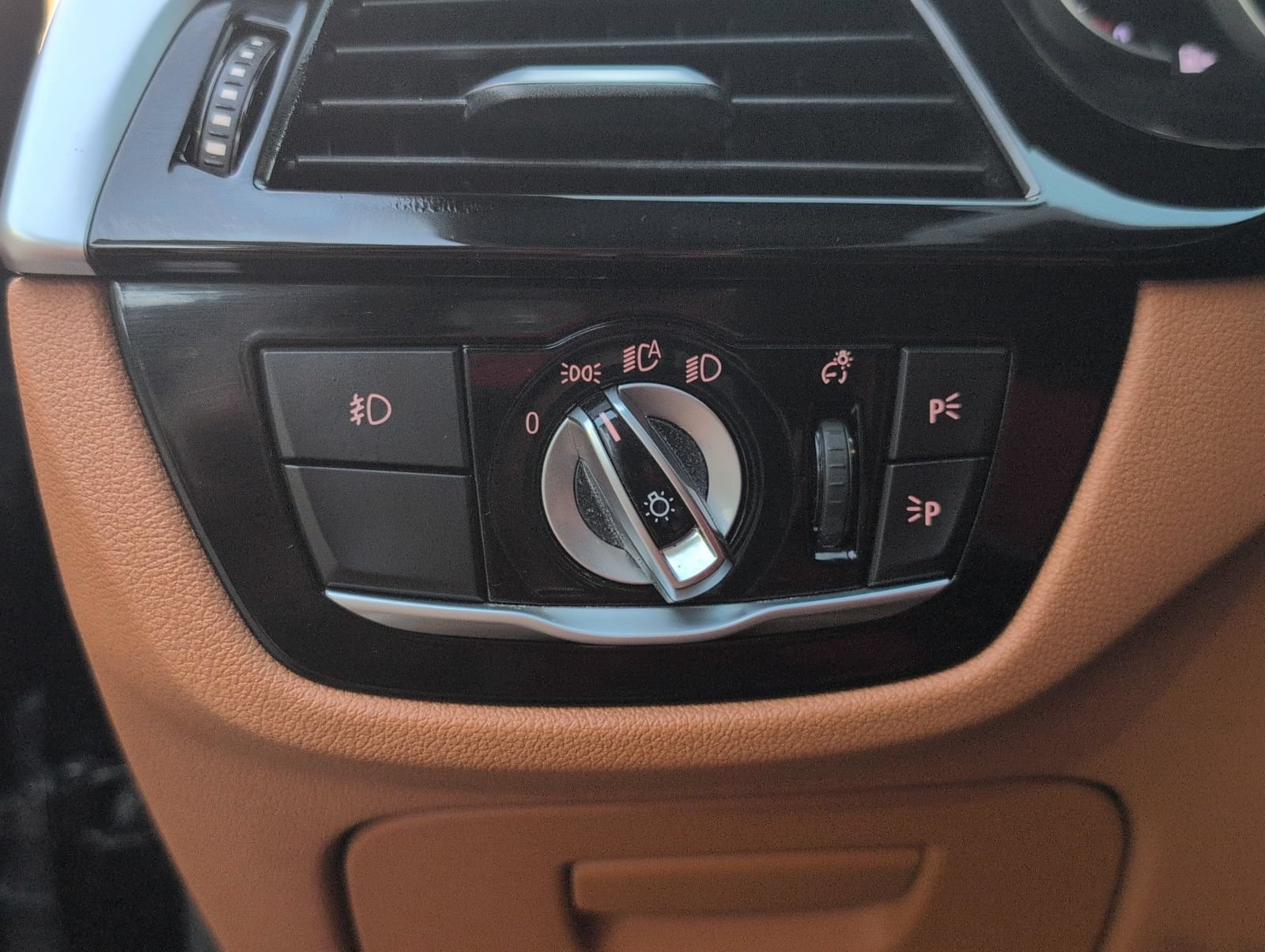 Used 2017 BMW 540i RWD image 18