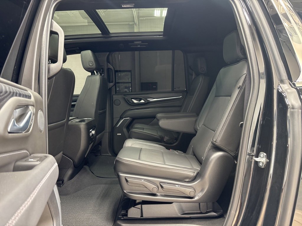 Used 2024 GMC Yukon XL Denali image 15