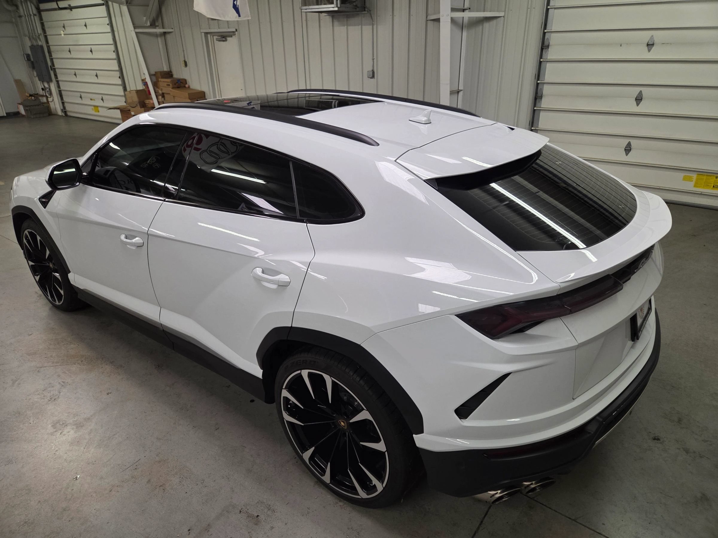 Used 2020 Lamborghini Urus AWD/4WD image 5