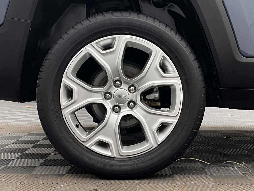 Used 2023 Jeep Renegade Limited image 14