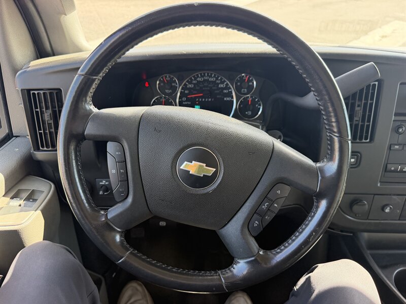 Used 2022 Chevrolet Express 3500 w/ Power Convenience Package RWD image 13