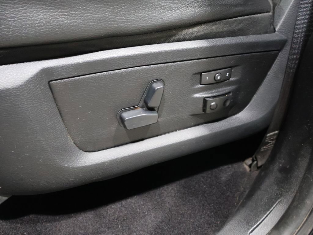 Used 2013 RAM 2500 Laramie w/ Protection Group image 9