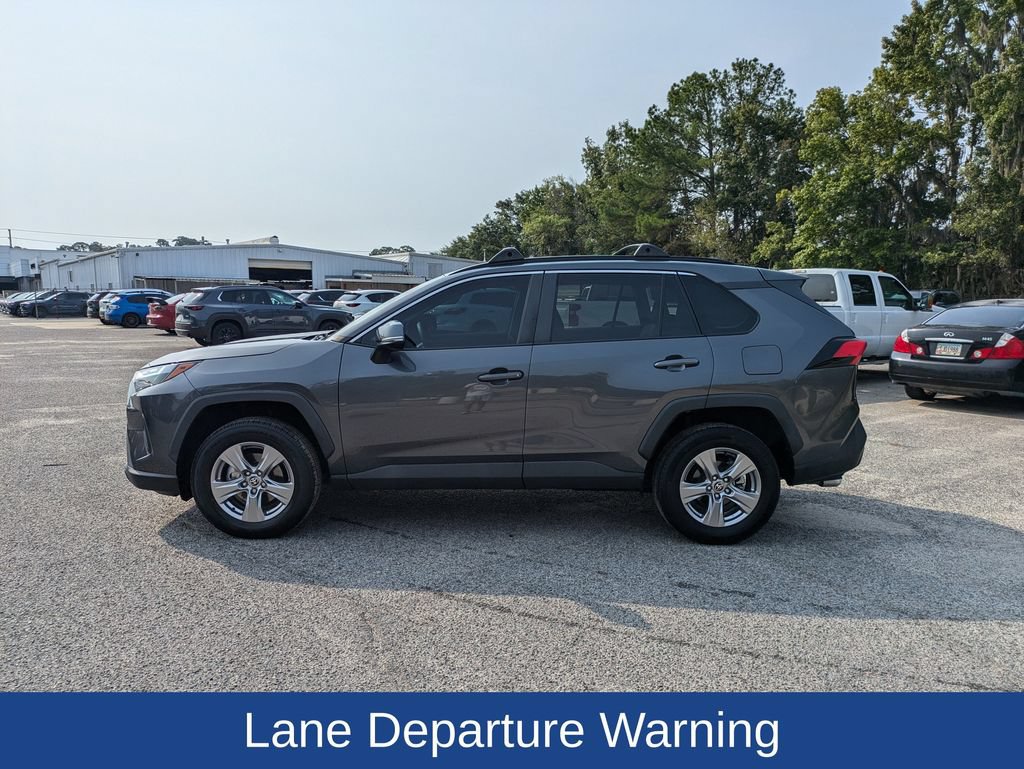 Used 2022 Toyota RAV4 XLE w/ Convenience Package FWD image 8