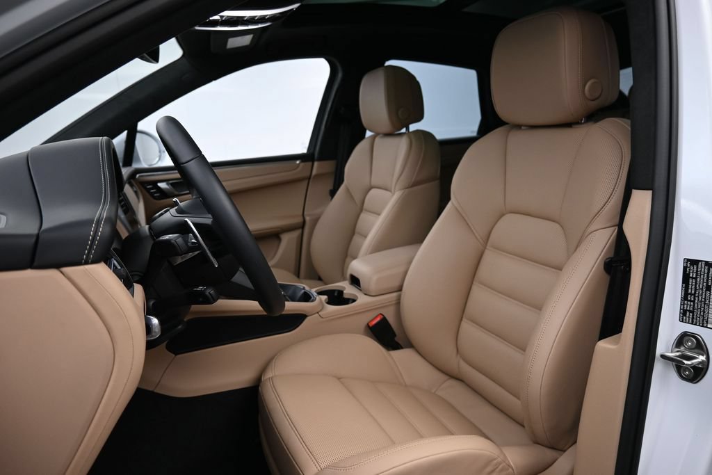 Certified 2026 Porsche Macan S AWD/4WD image 5