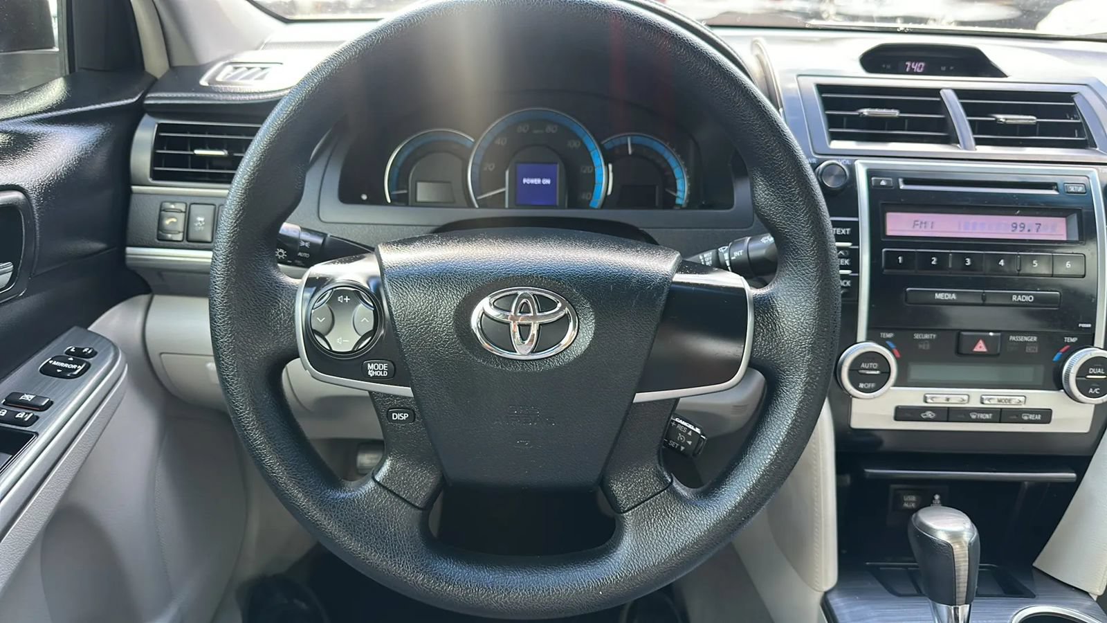 Used 2012 Toyota Camry LE FWD image 28