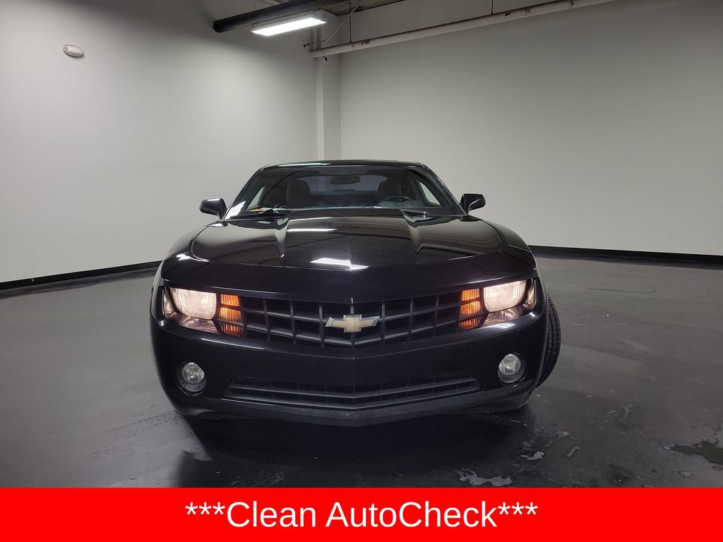 Used 2013 Chevrolet Camaro LT RWD image 2