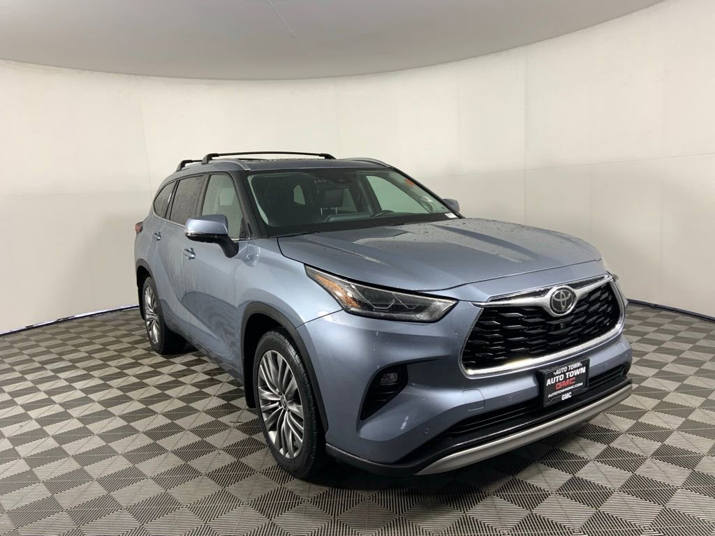 Used 2020 Toyota Highlander Platinum AWD/4WD image 1