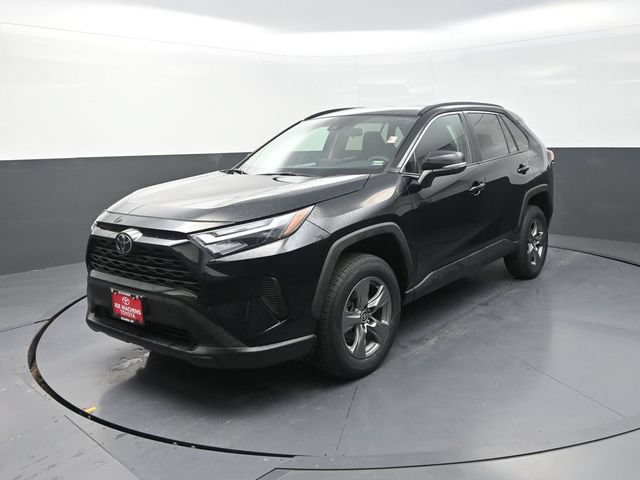 Used 2024 Toyota RAV4 XLE FWD image 3