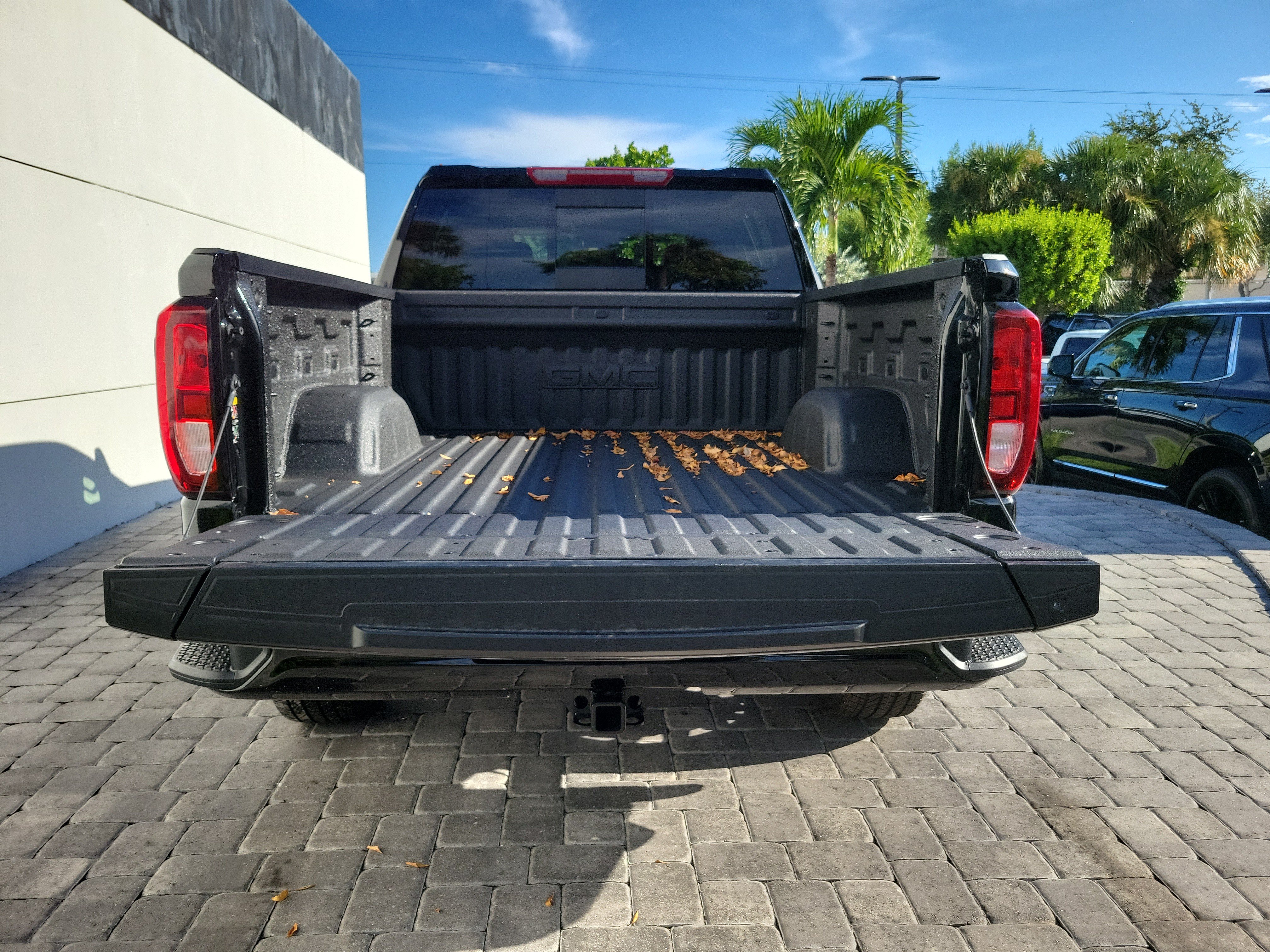 New 2026 GMC Sierra 1500 Elevation w/ Elevation Premium Package AWD/4WD image 11