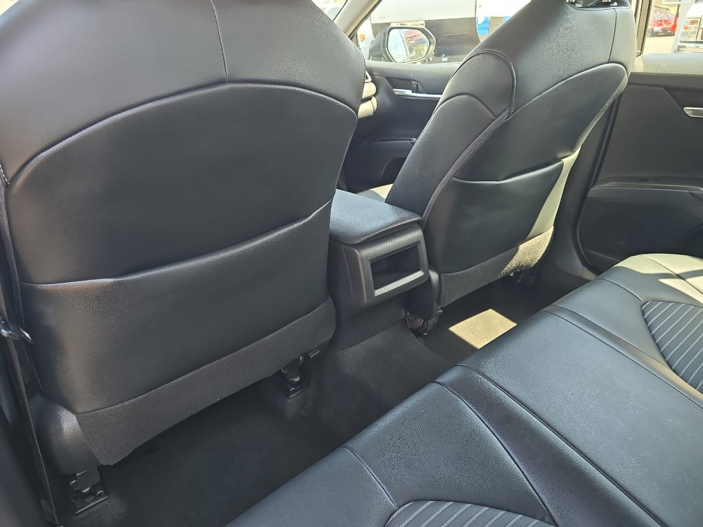 Certified 2021 Toyota Camry SE FWD image 17