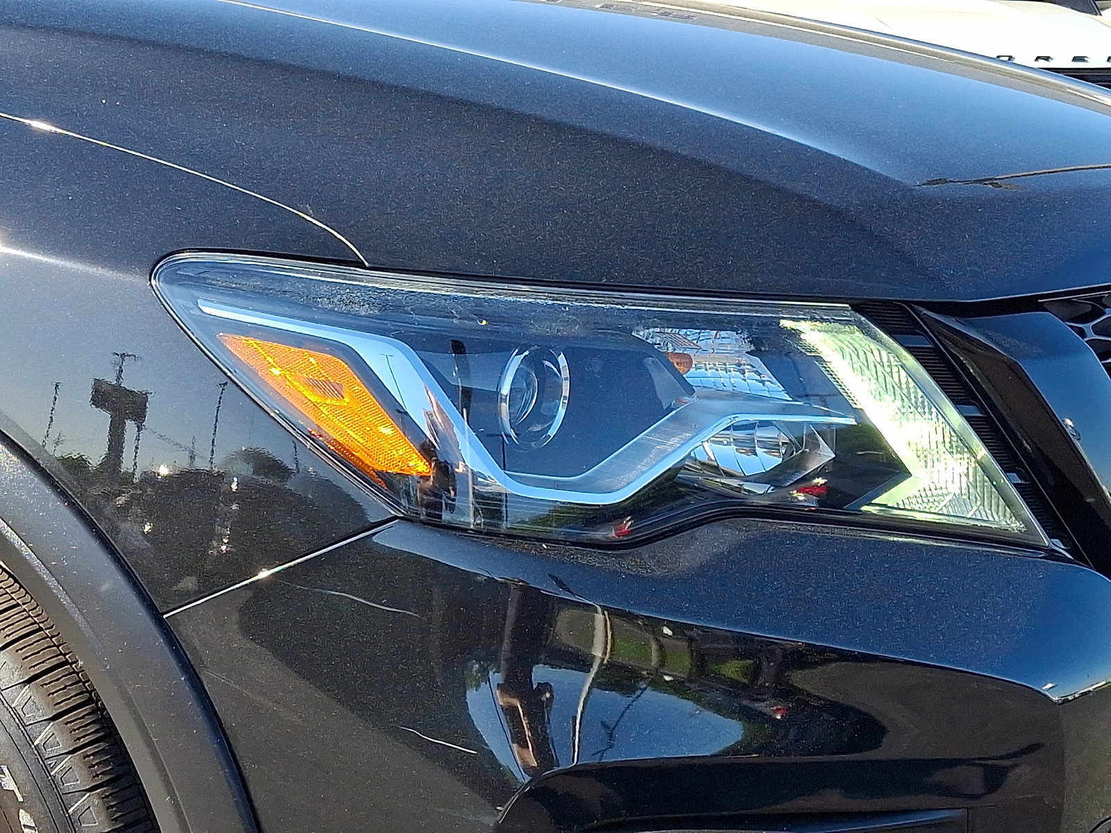 Used 2020 Nissan Pathfinder SL AWD/4WD image 9