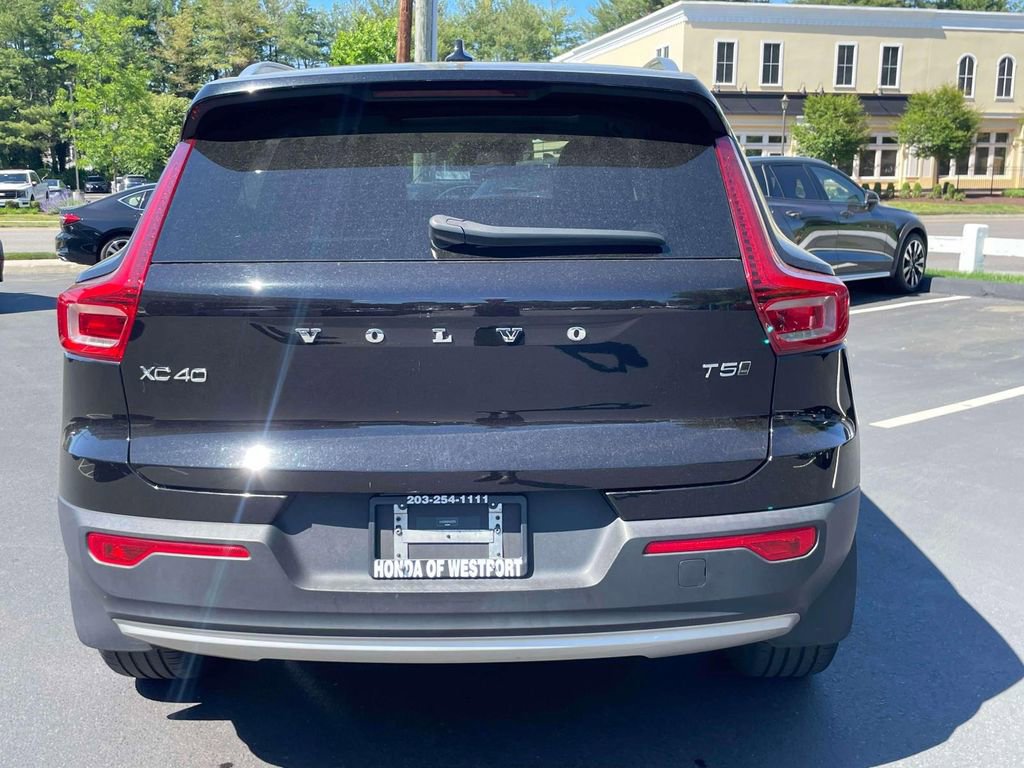 Used 2019 Volvo XC40 T5 Momentum AWD/4WD image 6