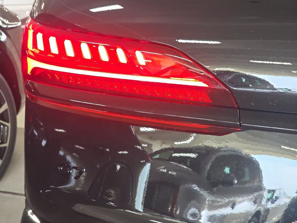 New 2026 Audi Q7 2.0T Premium AWD/4WD image 17