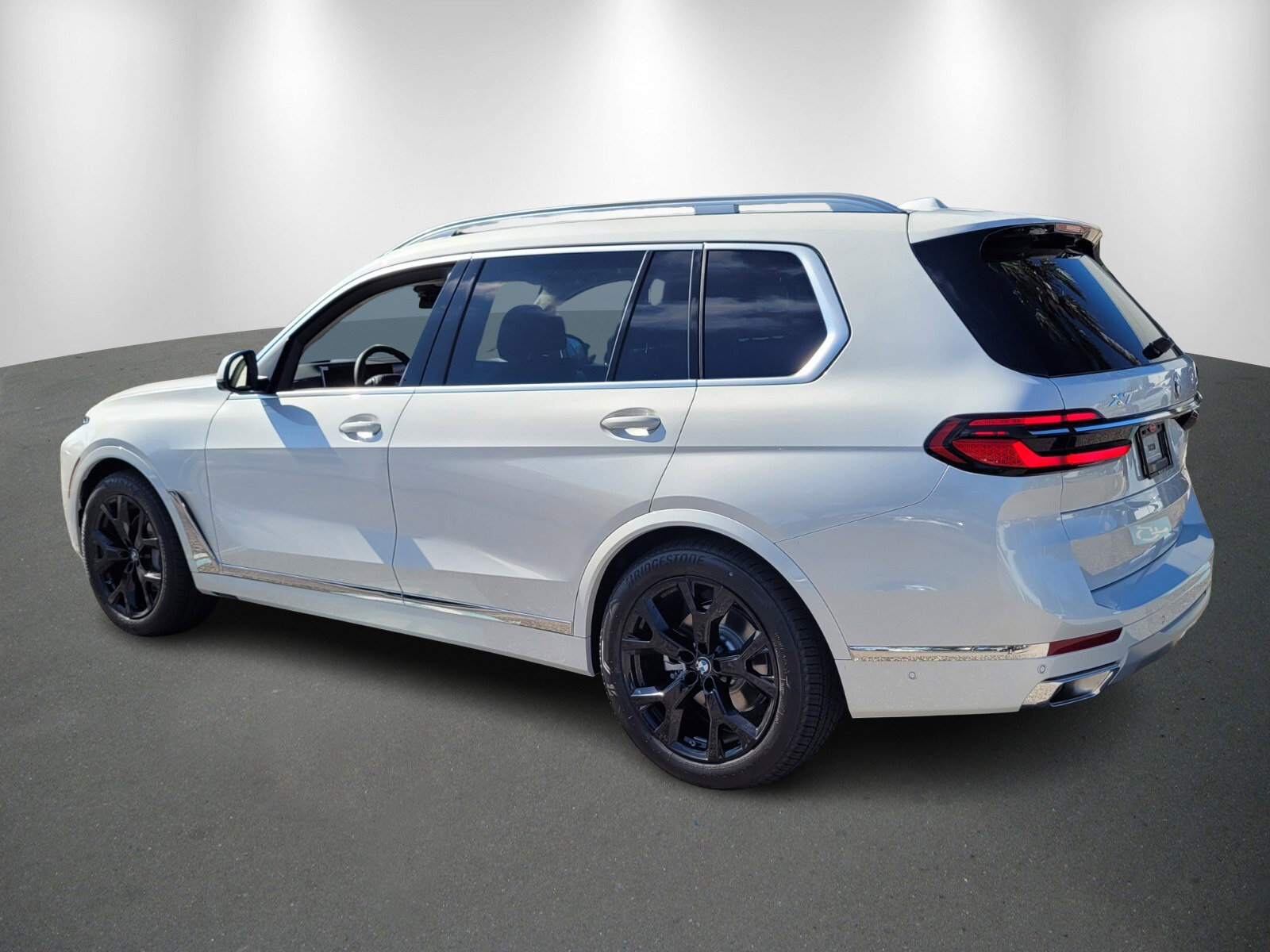 Used 2026 BMW X7 xDrive40i AWD/4WD image 5