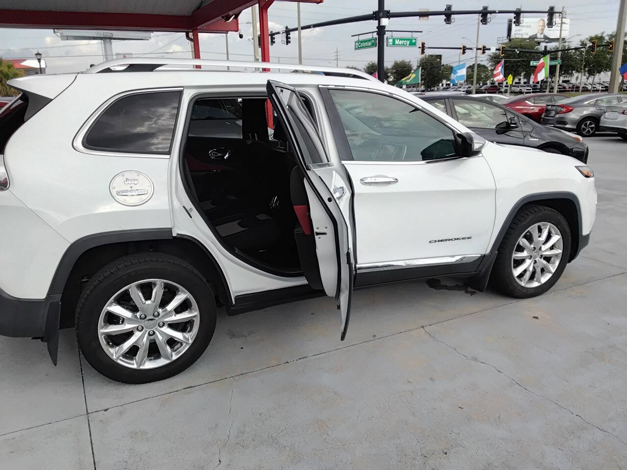 Used 2014 Jeep Cherokee Latitude image 8