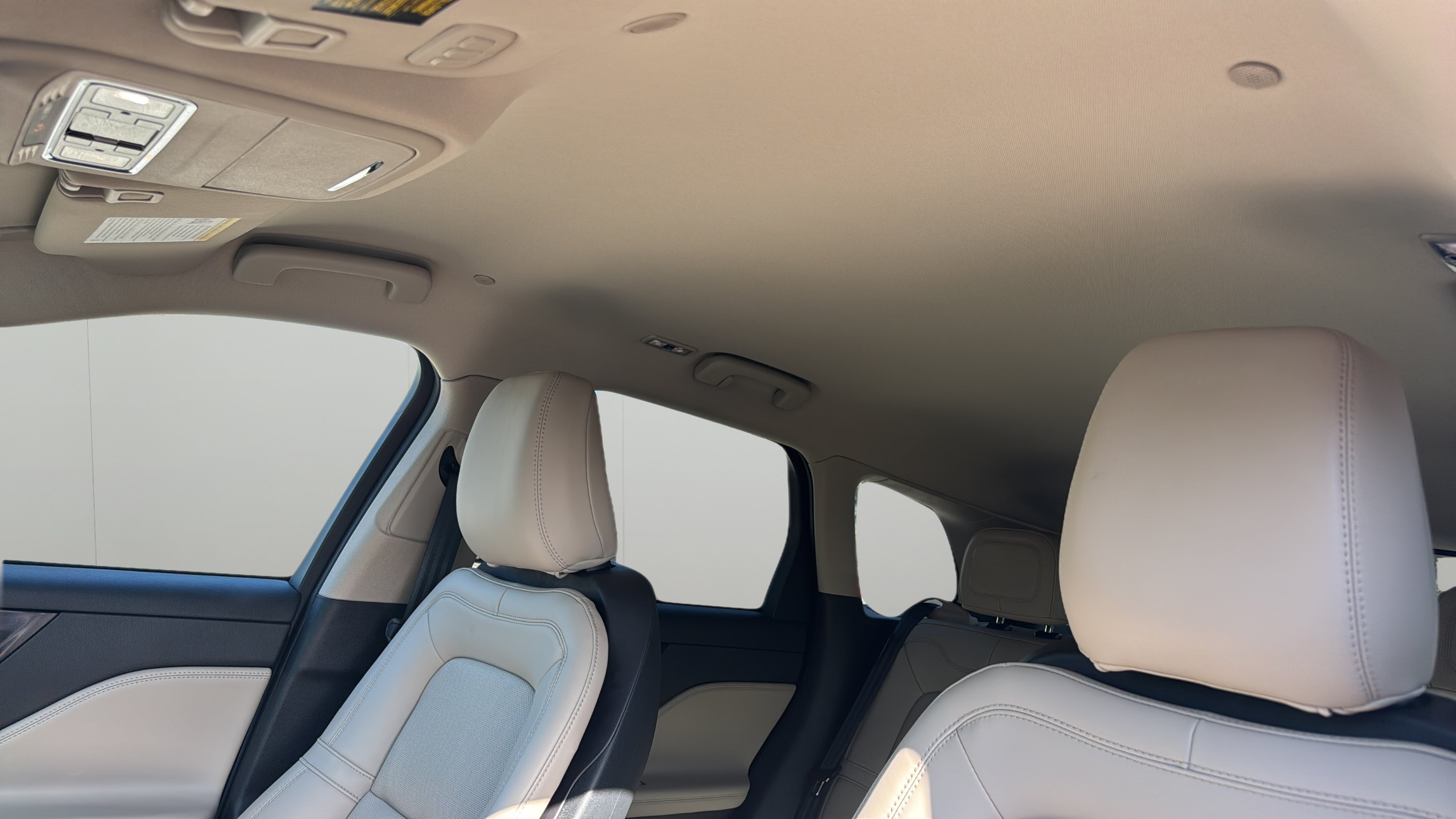 Used 2025 Lincoln Corsair Reserve FWD image 21