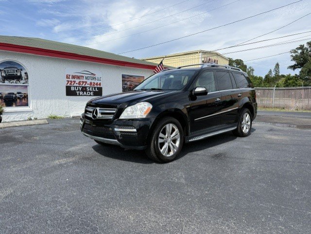 Used 2010 Mercedes-Benz GL 320 BlueTEC 4MATIC image 2