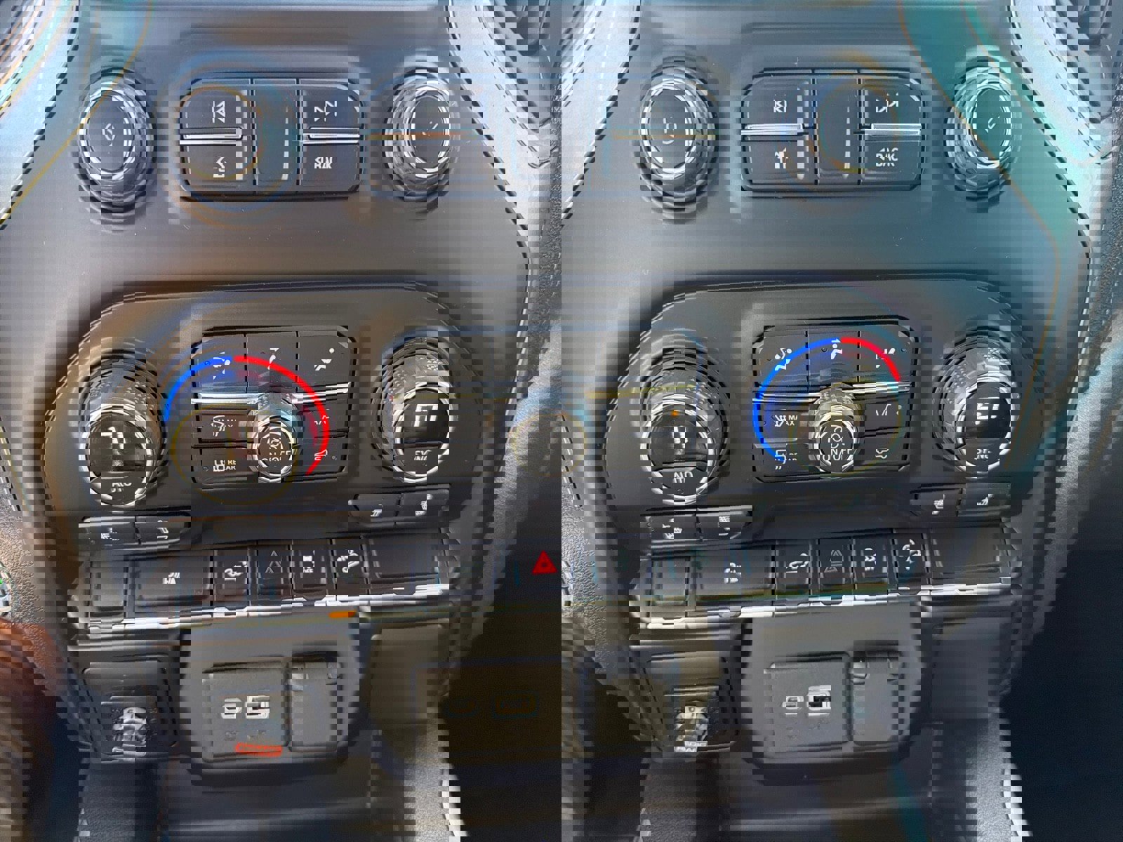 Used 2022 Chevrolet Silverado 1500 LT Trail Boss w/ Safety Package image 17