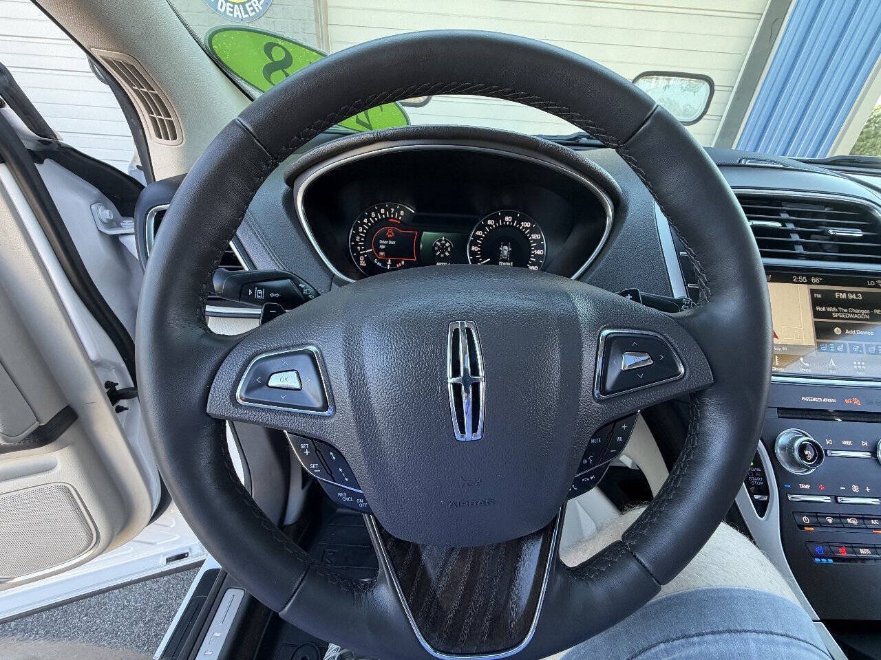 Used 2018 Lincoln MKX Reserve w/ Driver Assistance Package AWD/4WD image 23