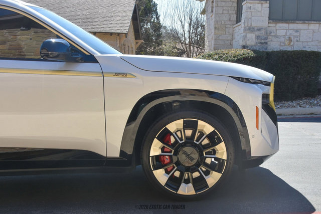 Used 2024 BMW XM w/ M Driver's Package image 11