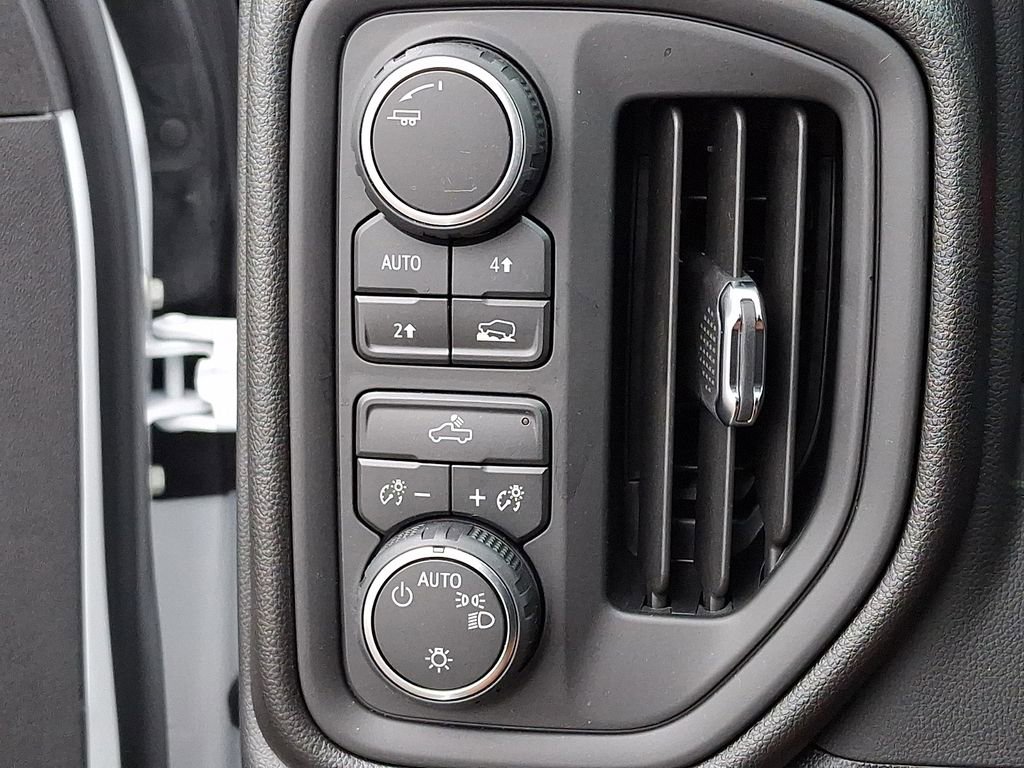 Used 2026 Chevrolet Silverado 1500 W/T w/ WT Value Package image 24