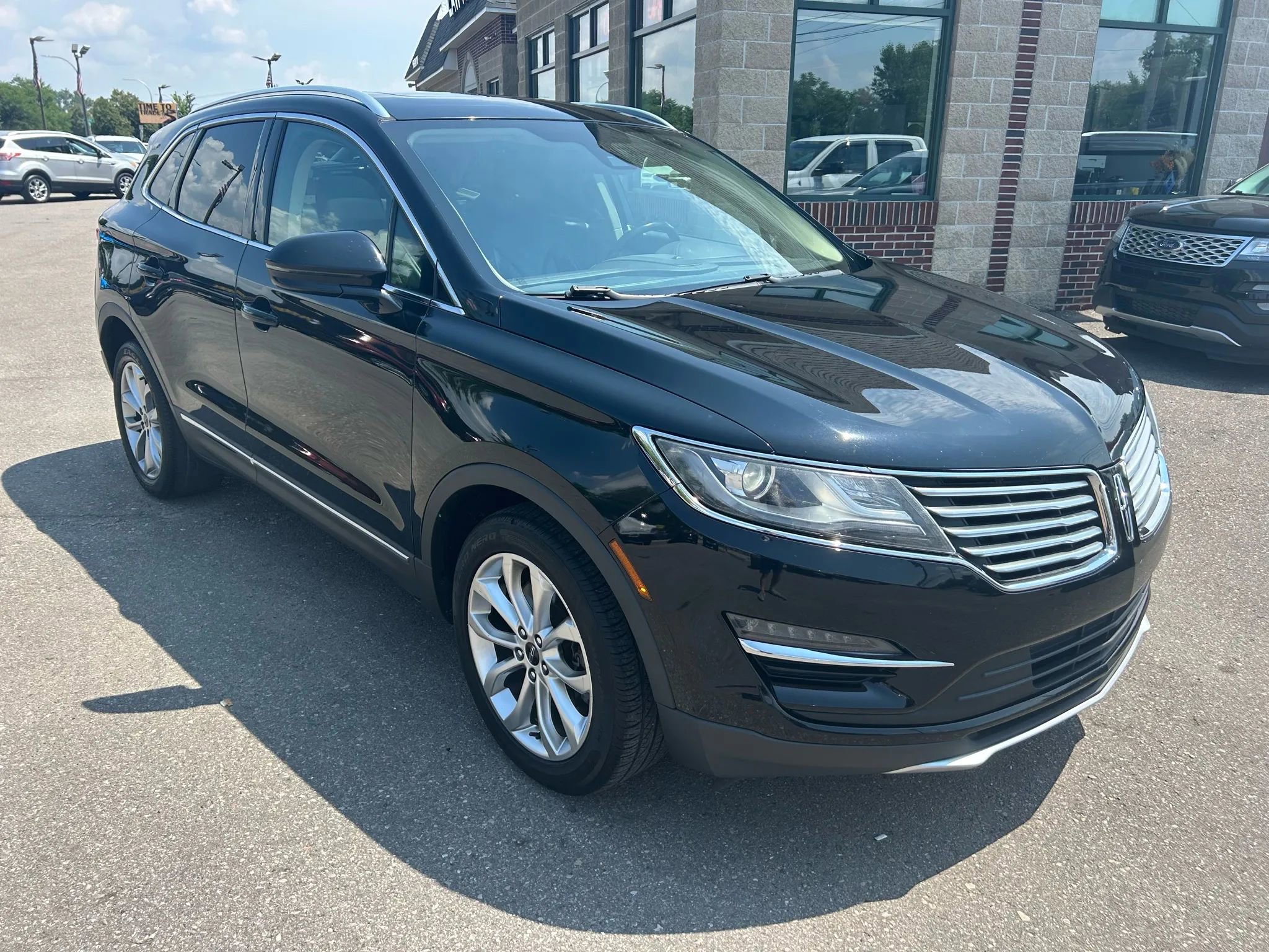 Used 2018 Lincoln MKC Select w/ Lincoln MKC Climate Package image 3